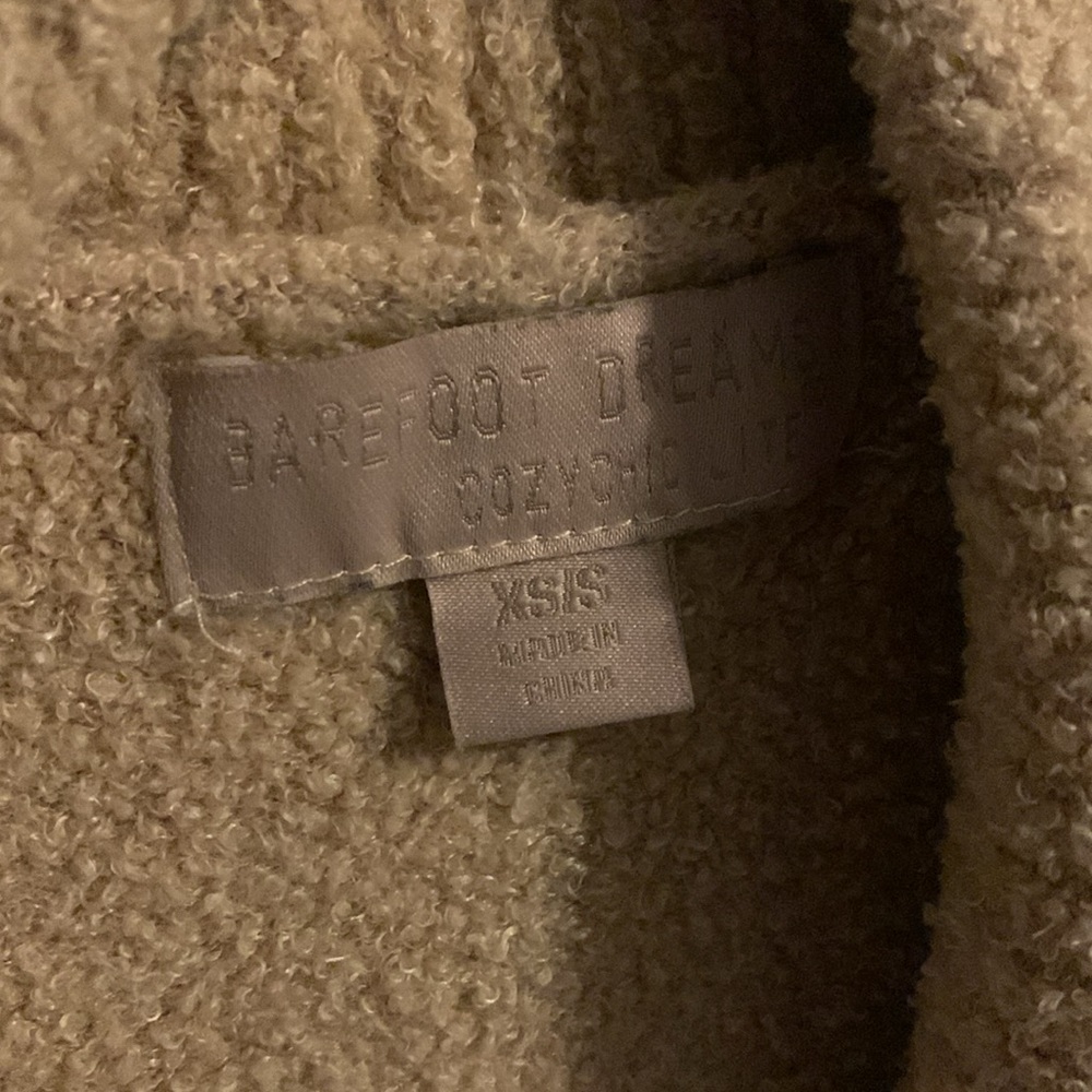 Barefoot dreams cardigan - Picture 2 of 3